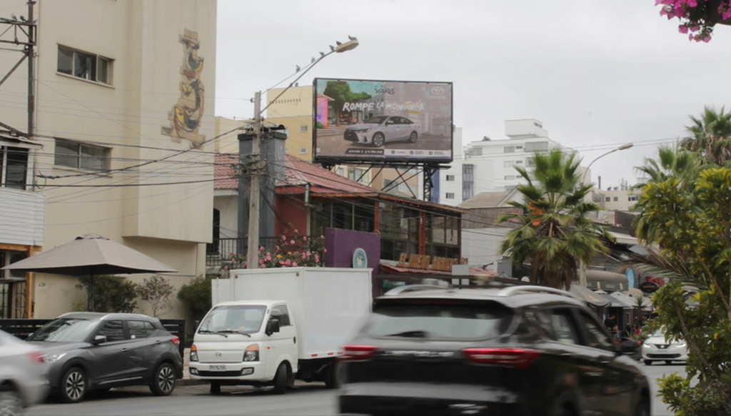 Viña del Mar | Av. San Martín 441 sector gastronómico en dirección a Mall & Reñaca (entre 5 y 6 norte) | Pantallas Digitales